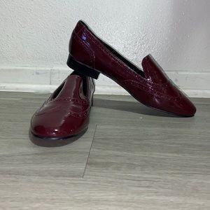 Dress shoes